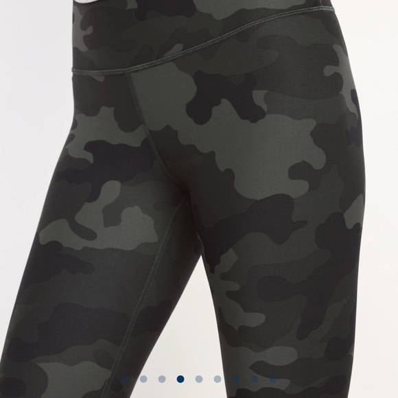NWT OLD NAVY High-Waisted PowerSoft Full-Length Leggings CAMO SIZE MEDIUM - Picture 3 of 10
